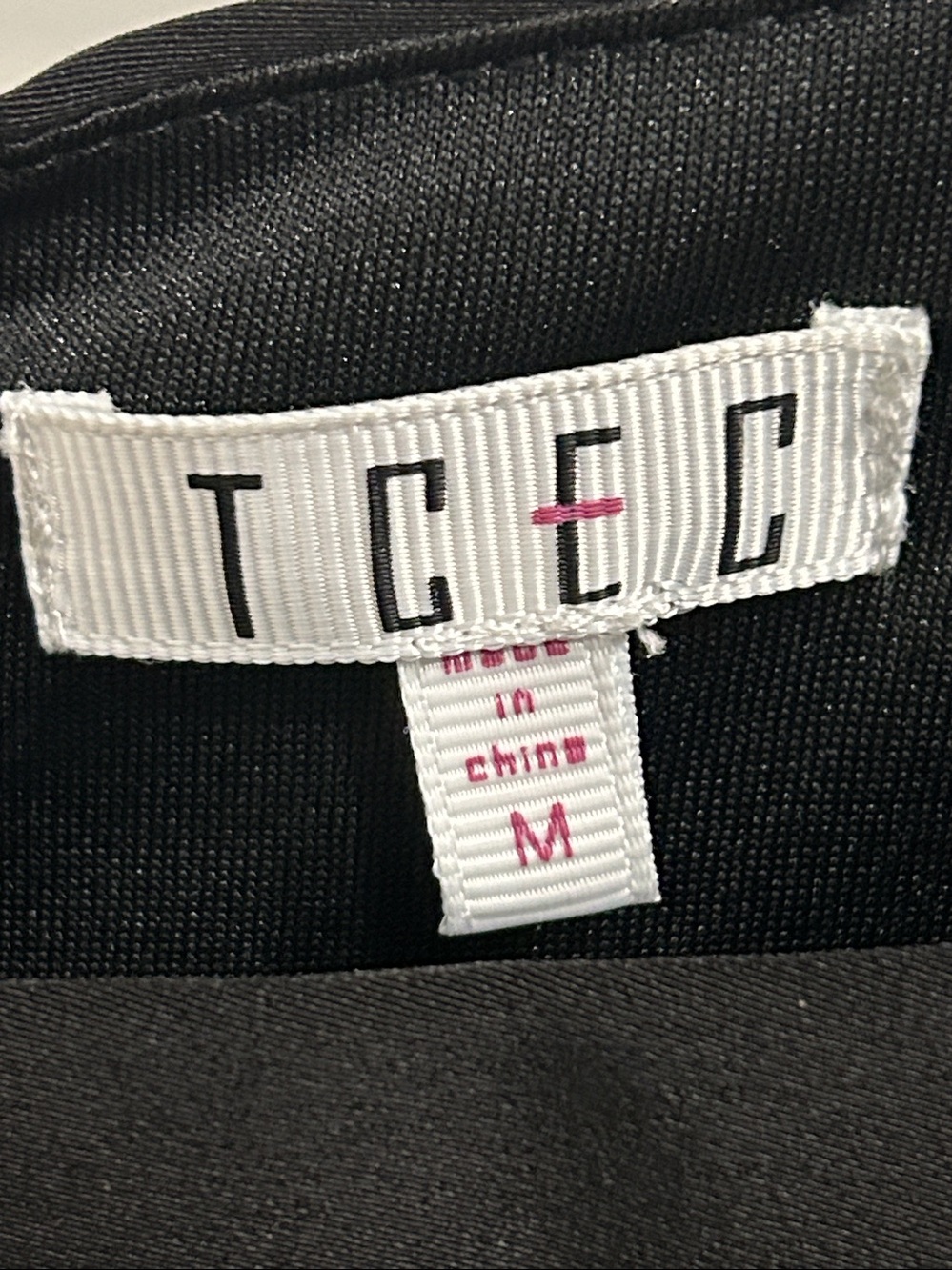 NWOT TCEC Black Ruffled Cut Out Waist Romper |Size Medium - Picture 3 of 16